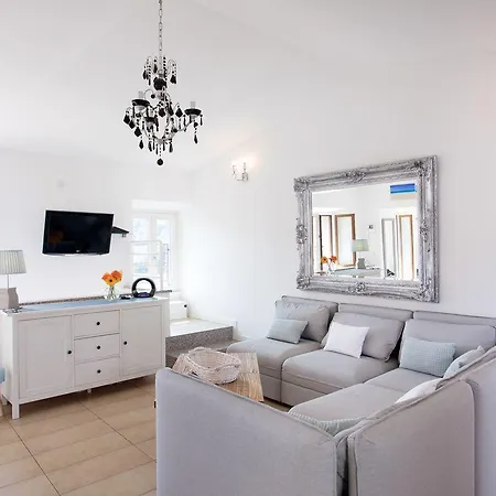 Vecchia Luna With Pool By Italian * Lenno